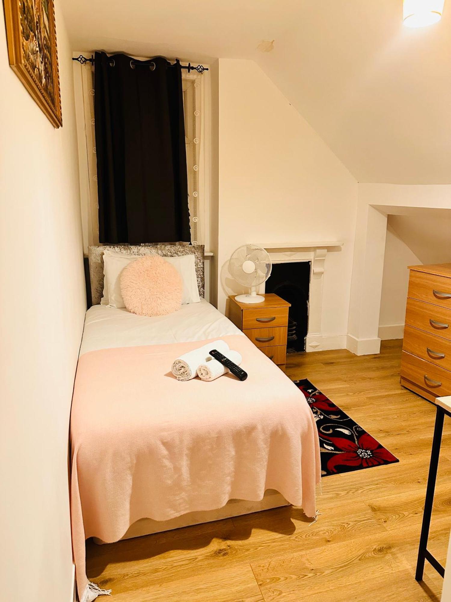 Victorian Woods Bnb Ilford Luaran gambar