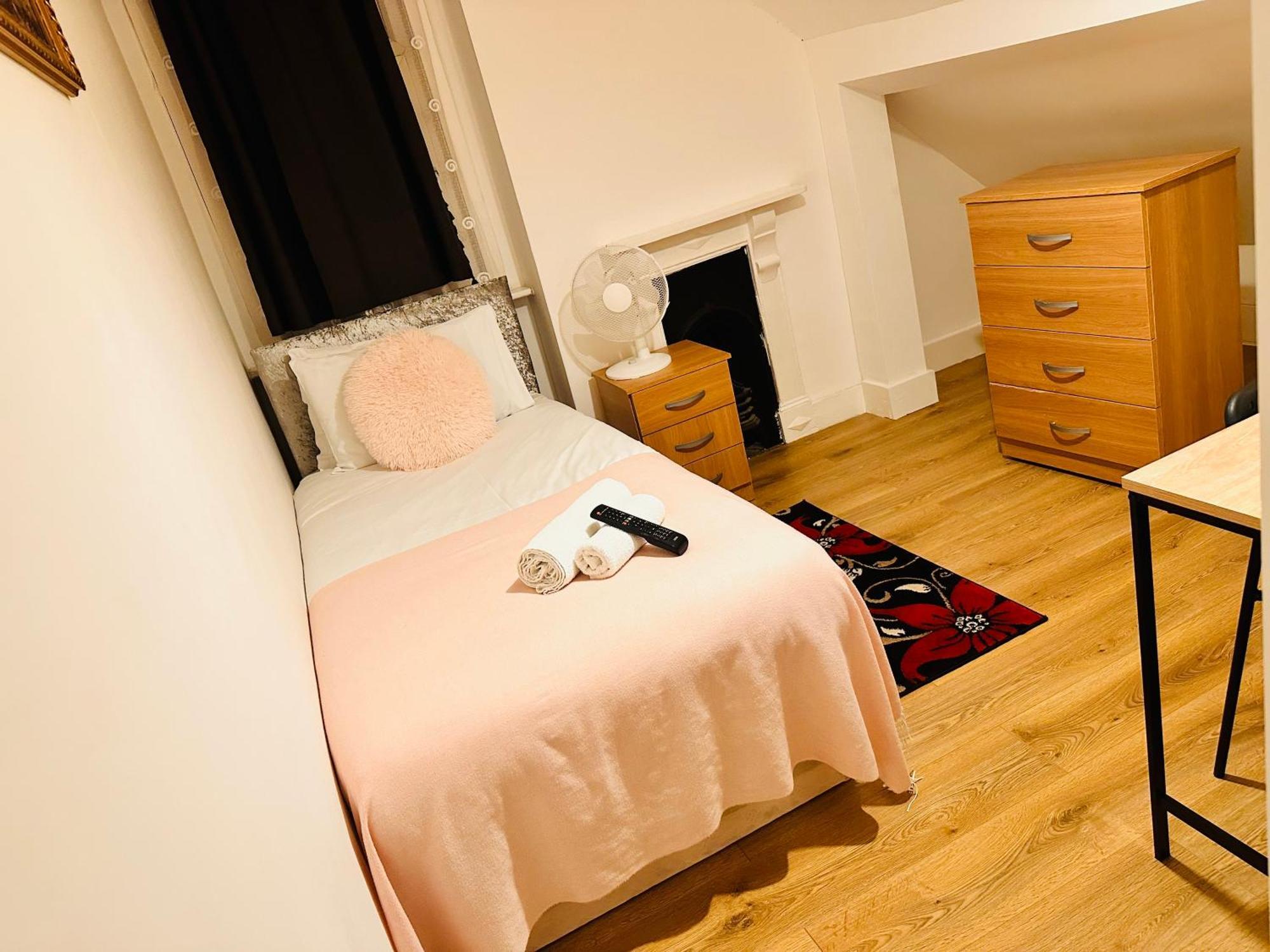 Victorian Woods Bnb Ilford Luaran gambar